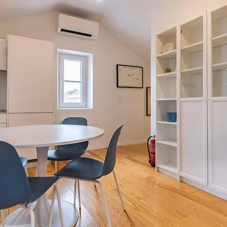 Paco De Arco T1 Under The Roof, Cp153 3º Perfect Spot Apartment *